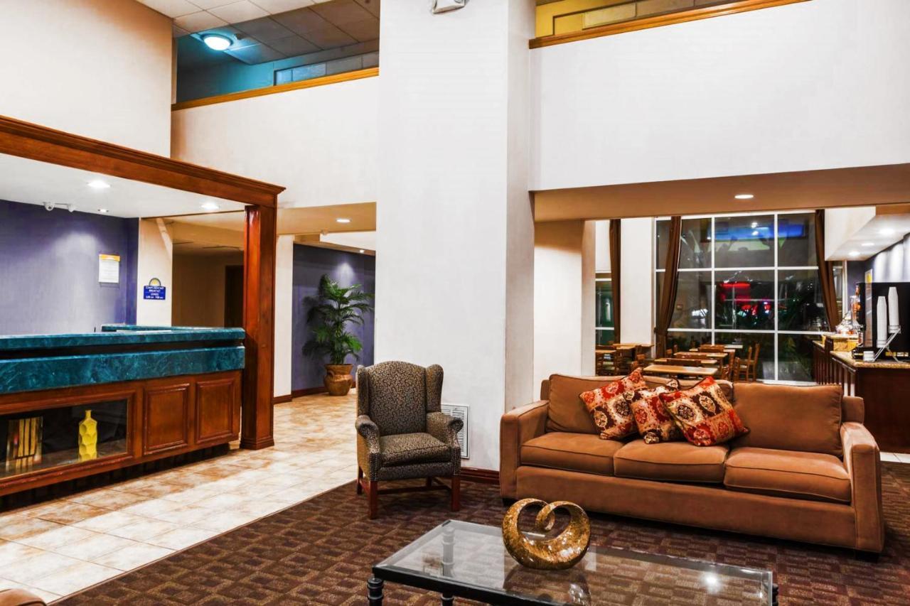 Days Inn By Wyndham בייקרספילד מראה חיצוני תמונה