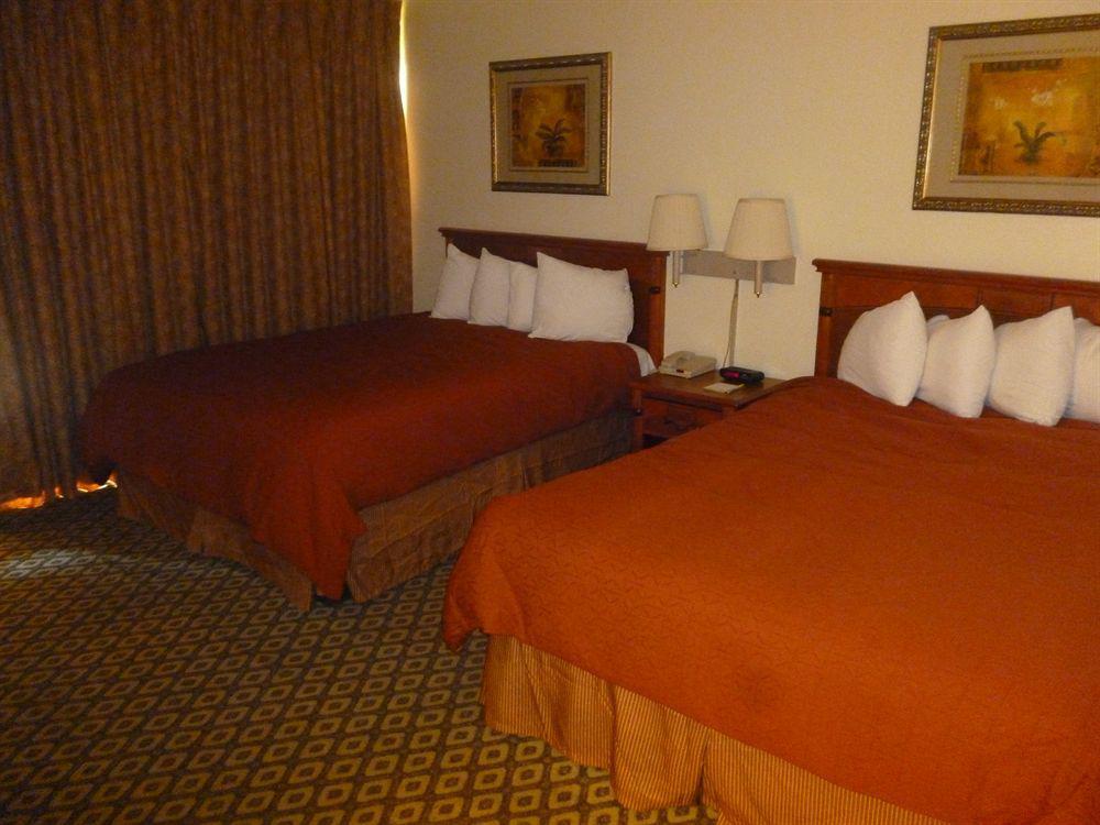 Days Inn By Wyndham בייקרספילד מראה חיצוני תמונה